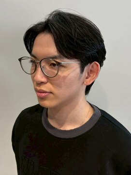 オレンジペコ(orange peco) センターパート ツーブロック ビジネスカット 黒髪 髪質改善