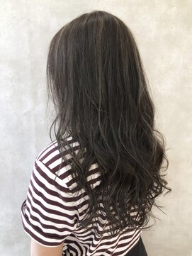 ムウ 難波(MOU) 外国人風ジェンダーレスブルージュヴェールウェーブハイライト