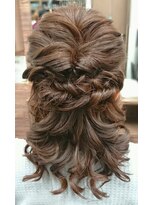 ルシエル バイ カトレアグループ(Le Ciel)&nbsp;あみこみを入れたハーフアップスタイル