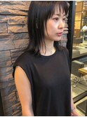 外ハネミディアムヘア