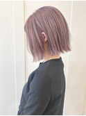 ピンクベージュ