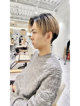 ゼストララ(ZEST Lara) メンズセンターパート【吉祥寺/吉祥寺北口/ダブルカラー】