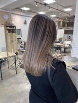 イェッカ パビル(YECCA pabil)&nbsp;長持ちバレイヤージュ（ブリーチ1回）