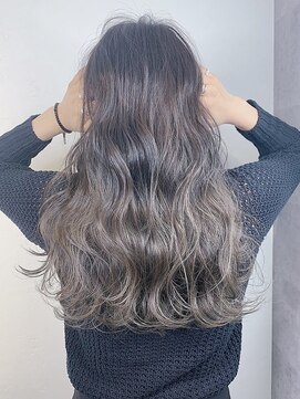 リベルテ 高崎(Liberte) シルバーアッシュ×グラデーション