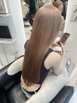 ベール(Vale) 【 圧倒的透明感ミルクティーベージュ 】