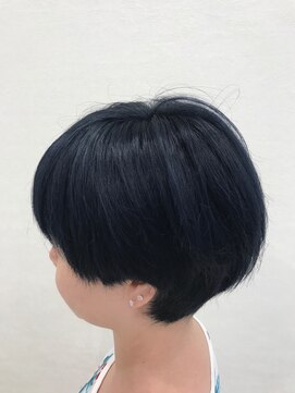 ルクール 東三条店(Le Coeur) ネイビーブルーカラー/アースカラー/30代