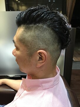 ヘアクリニックカルム 日暮里(Hair Clinic Calme) スパイラルパーマ サイドグラデーション<理容室>日暮里/メンズ