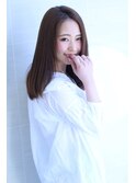 ネイビーカラーの大人かわいいブランジュ小顔くびれセミディ