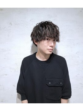 クオンヒール(QUON HEAL) 刈り上げニュアンスパーマフェザーパーマサーフカールｕ