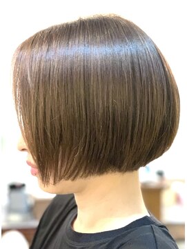 ジャネイロ バイ エイデザイン 都立大学(JANEiRO by A.Design) 【都立大学】ミニボブ・ボブショート　切りっぱなしボブ