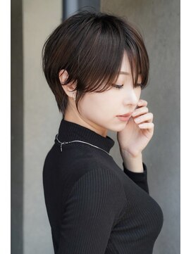 カライングドゥ(ing deux) 大人可愛い20代30代40代黒髪前下がりショートボブ丸みショート◎