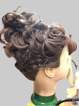 ジンリッチ(JiN RiCH) 成人式ヘア