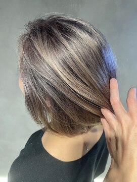 アコ(Aco) シャドールーツ/バレイヤージュ/ペールベージュ