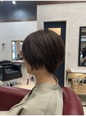 くびれ前下がり大人ショート