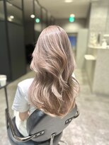 アクション 心斎橋店(ACTION)&nbsp;レイヤーカット　ミルクティーベージュ　ブリーチカラー