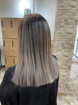 スターリバー(STAR RIVER) ホワイトベージュバレイヤージュ