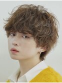 渋谷波巻きスパイラルメンズボブウルフシャドウフェザーパーマ
