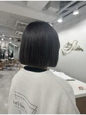 パツっとボブ×透明感グレー