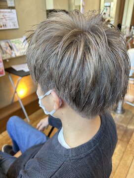 ビハツヤ(BIHATSU-YA) グレージュカラー