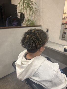 ウォルク(WOLK) ツイストスパイラルにハイライトで立体感のある動きに