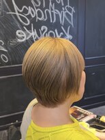 オーロ(ORO)&nbsp;ショートレイヤー×ベージュ