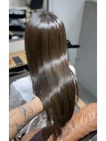 リアン(lien)&nbsp;透明感オリーブベージュ × メテオカラー