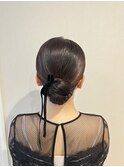 シニヨン タイトヘア 三つ編みアレンジ ベロアリボン 参列ヘア