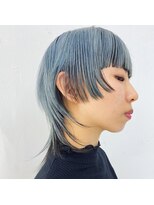 クク(QUQU)&nbsp;スモーキーブルーとボブウルフ