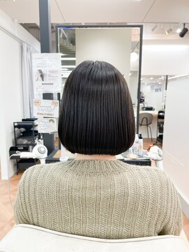 フロート 小阪店(float) ショートヘア_マロンベージュ Aラインボブ かきあげ