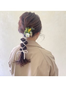 インサイドアウト(IN SIDE OUT+) 紐アレンジ / ローポニー / 編みおろし【IN SIDE OUT+】