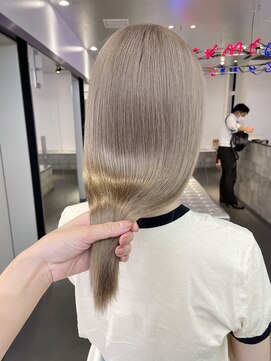 ゲーム 原宿店(GAME) ホワイトベージュ/ダブルカラー/ケアブリーチ/髪質改善/原宿