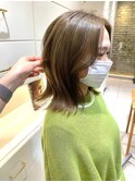 ミルクティーベージュ