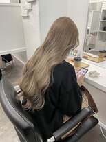 リアン バイ キートス(Lien by kiitos)&nbsp;ミルクティーベージュ/ハイトーンカラー/ゆるふわ巻き/シナモン