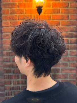 プレミアムバーバー 銀座店(PREMIUM BARBER produce by HIRO GINZA) 前おろしくせ毛風パーマ