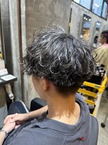 カーニー 上野(kearny)&nbsp;波巻きスパイラルパーマツイストスパイラルパーマ波巻きパーマ