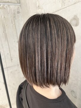 プラスシー(+C) 積み重ねて作る地毛にハイライト/福岡地毛にハイライト