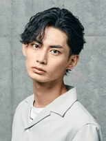波巻きスパイラルパーマセンターパート黒髪レイヤーコンマバング