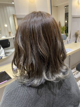 エイト 北千住店(EIGHT) グラデーショングレー