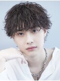 ツイストスパイラル縦落ちパーマラウンドマッシュ