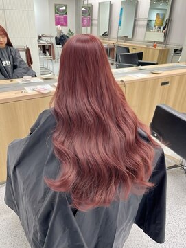 melt.tokyo【メルトトウキョウ】【4月中旬NEW OPEN(予定)】 インナーカラー/トリートメント/デザインカラー/ペールピンク