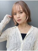 面長切りっぱなしボブ ベージュカラー イヤリングカラーA0416