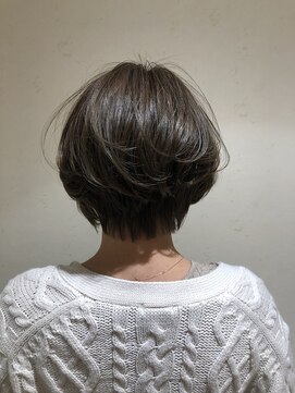 リコ エスト 上野店(lico est) 秋色 オリーブグレージュ小顔ひし形 ショートボブ/30代40代50代