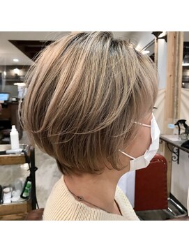 パース(PARS) 骨格補正人気のショートボブミルクティー【PARS内山祐志】