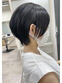 耳掛け丸みショート/暗髪カラー