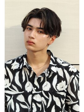 オーシャントーキョー サニー 原宿(OCEAN TOKYO Sunny) センターパートマッシュ2way刈り上げ