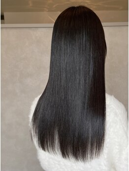 カミベヤ(KAMIBEYA)の写真/髪質改善で、艶のある柔らかい質感のサラサラ美髪に♪ショートの縮毛矯正もぜひお任せください◎