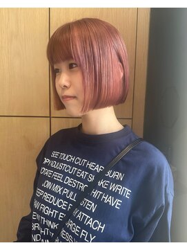 メゾンシアー(Maison Sheer) ハイトーンピンク/切りっぱなしボブ