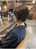 丸みショート×ツヤカラー
