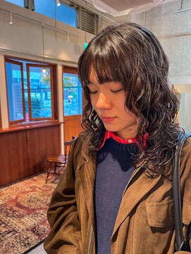 ニクラ ザ ブリンク(NICLA the blink) ウェーブパーマ/スパイラルパーマ/ミディアムレイヤー