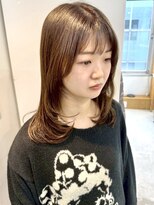 イチエ(ICHIE)&nbsp;シースルーバング×顔周りレイヤー 大人可愛いミディアム